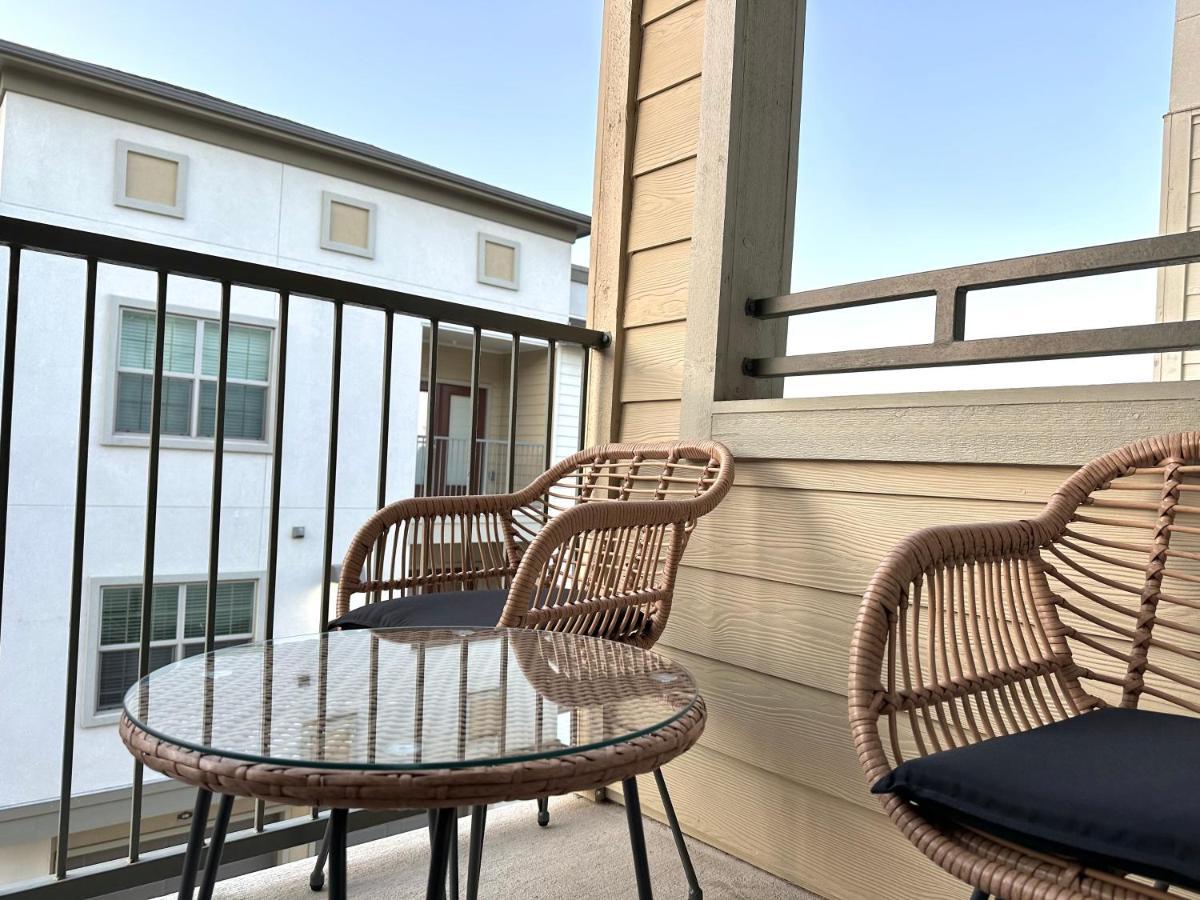 Luxe 3B/2B Getaway - Pool, Gym, Parking, Pet Wash Apartment Leander Luaran gambar